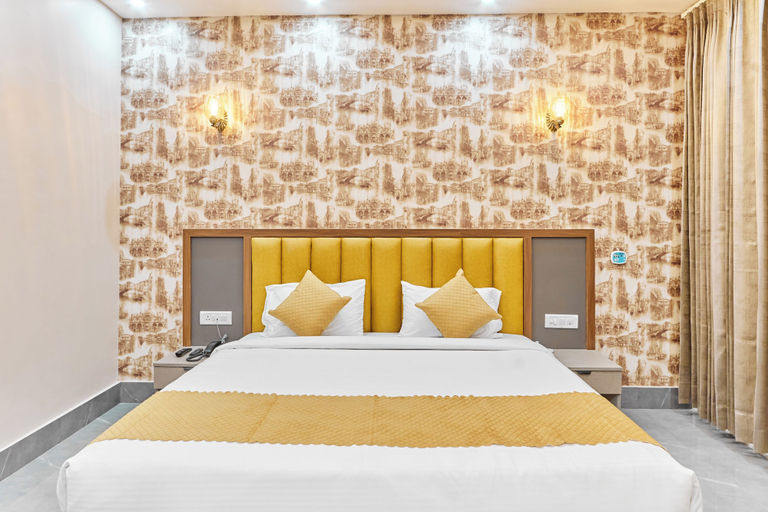 Room 5, Hotel Saathviik99, Tehri Garhwal