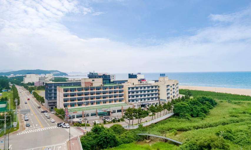 Exterior & Views, Yangyang Beach Condo, Yangyang