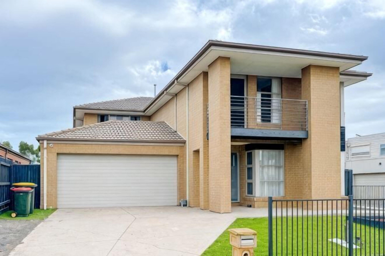 Exterior, Spacious 4B House in PointCook, Melbourne