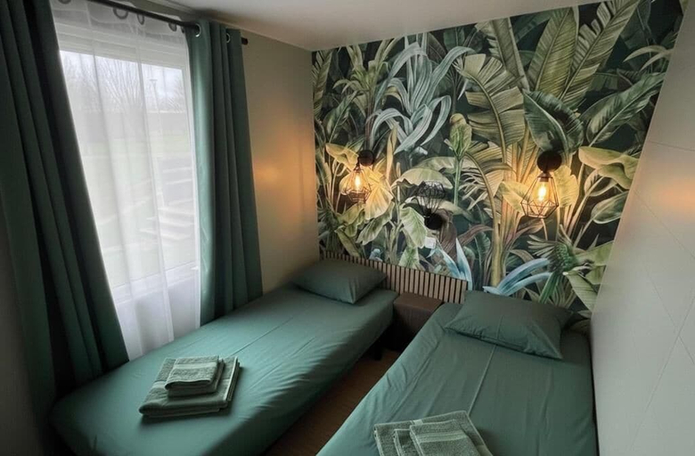 Room 5, Mobile Home Lodge, Meuse