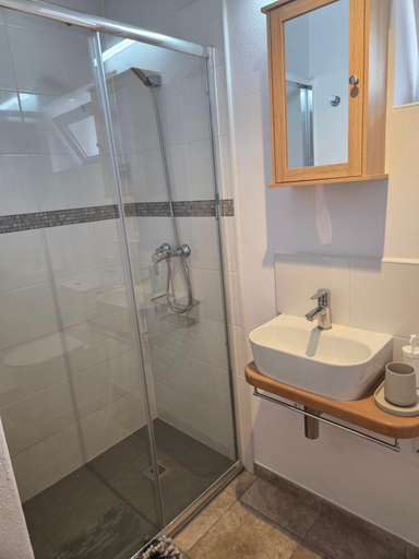 Bathroom 3, Casa de Bello, Tarragona