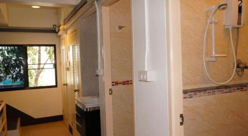 Bathroom 4, A Good Place - Hostel, Muang Chiang Mai