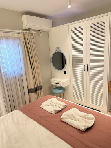 Room 3, Jasmine Suıts, Ula