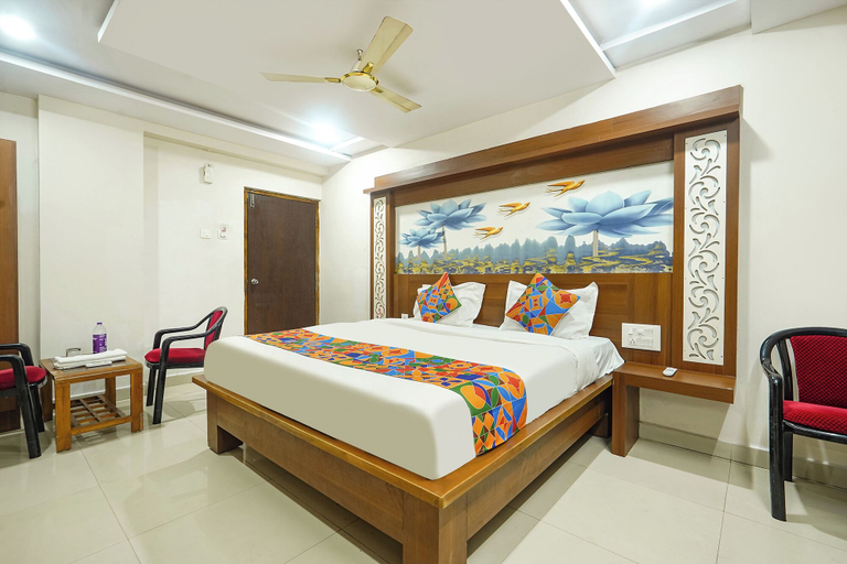 Room 3, Fabhotel Sitara Grand - Nr Jagadamba Junction, Visakhapatnam