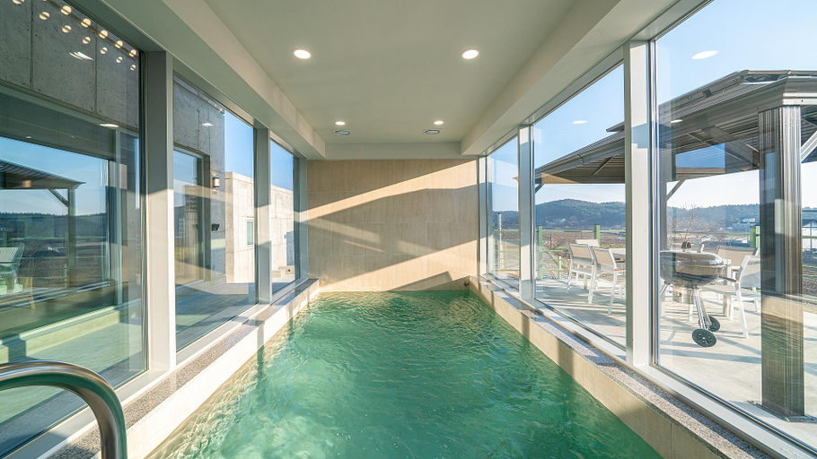 Sport & Beauty 4, Taean Oaten Pool Villa, Taean