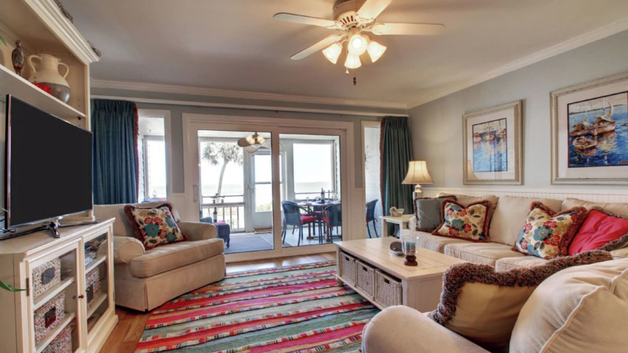 Interior 4, 35 Beach Club Villa by Avantstay Oceanfront + Views, Charleston