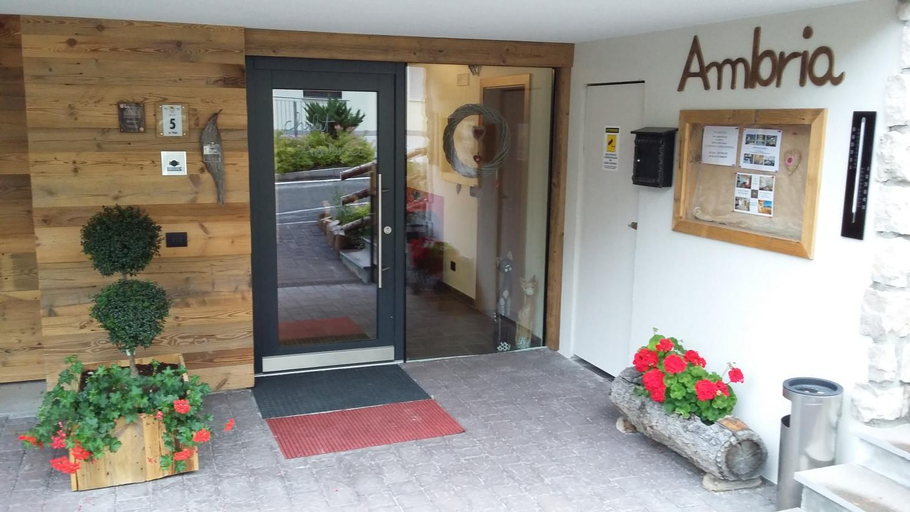 Entrance 4, Chalet Apartments Ambria, Bolzano