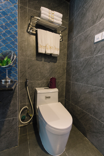 Bathroom 5, Orchid Hotel, Huế