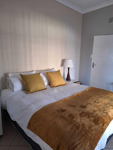 Room 2, Rams Blissful Guest House, Bojanala