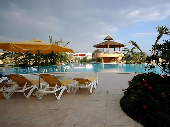 Others 4, African Queen Hotel, Hammamet
