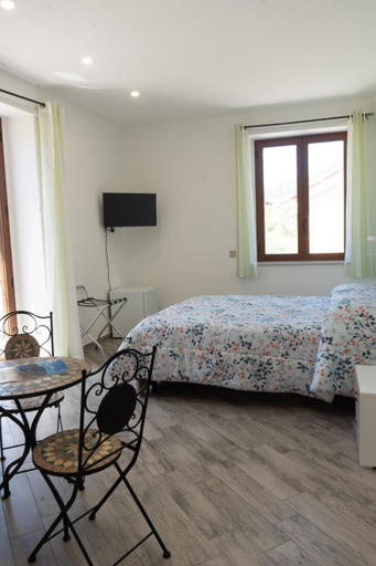 Bedroom 4, La Dolce Vita, Napoli