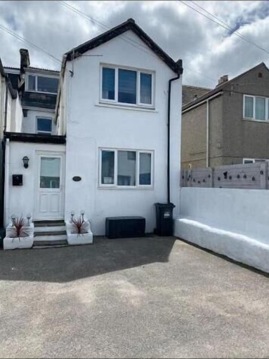 Exterior, Stratos Realty, Cornwall