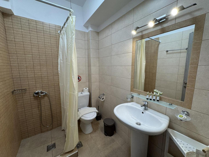 Bathroom 5, Makis House, Central Macedonia