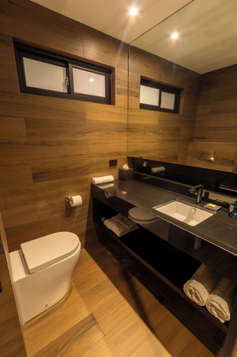 Bathroom 5, Lamana Hotel, National Capital District