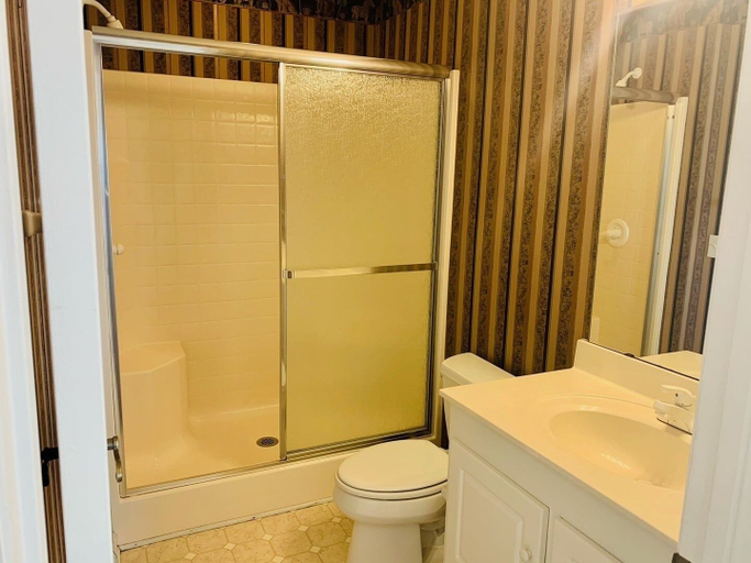 Bathroom 4, License To Chill 4 Bedroom Home by RedAwning, Brunswick