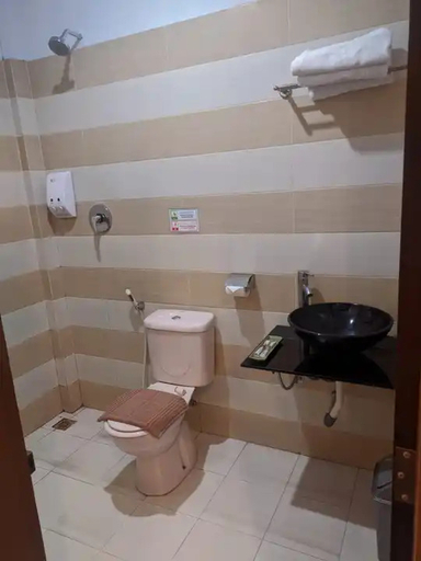 Bathroom, Pundi Rezeki 3, Jambi