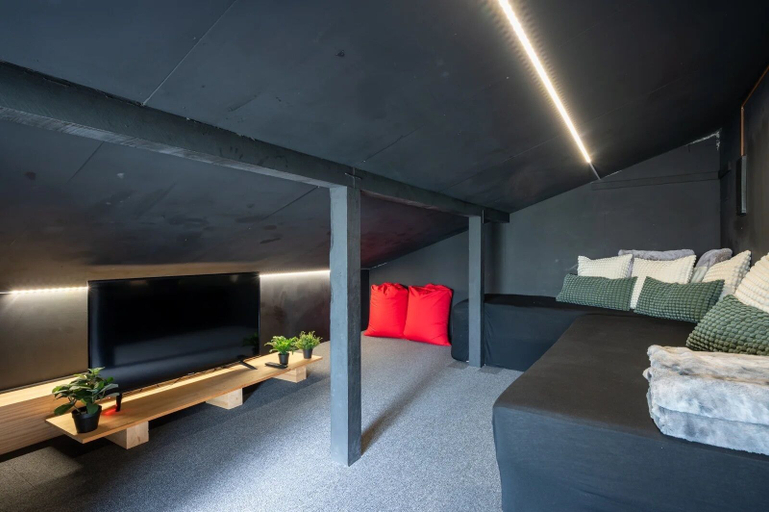 Bedroom 4, Hooting Owl Lodge, Niseko