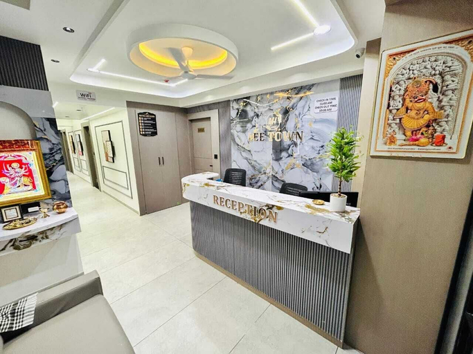 Lobby 3, Hotel Lee Town, Ahmadabad