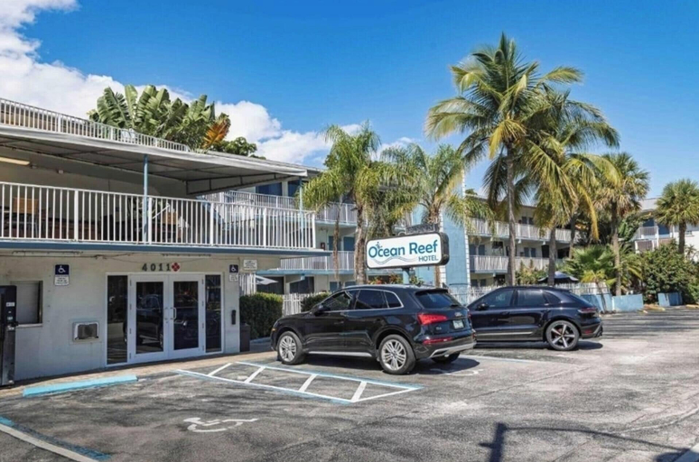 Exterior & Views 1, Ocean Reef Hotel, Broward