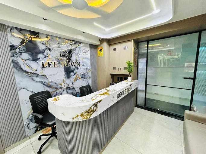 Lobby 4, Hotel Lee Town, Ahmadabad