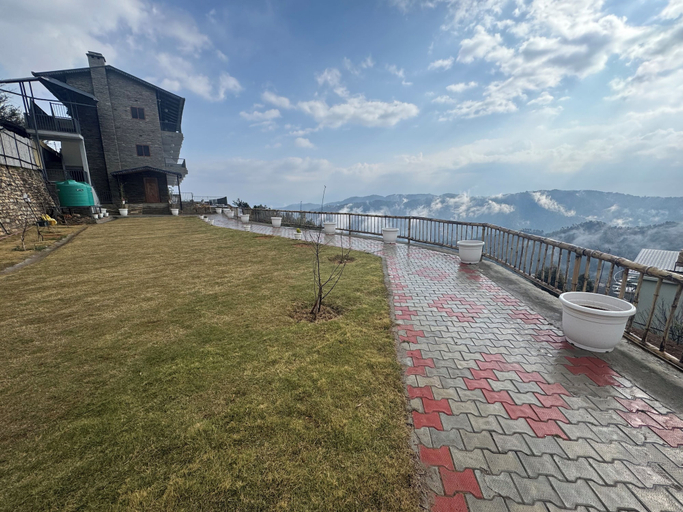 Property grounds 4, Ivaan Belle-Vue, Nainital
