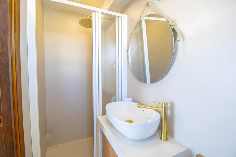Bathroom 4, Beachfront Villa, Málaga