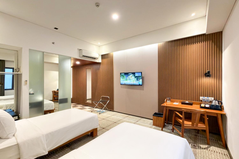 bedroom 13