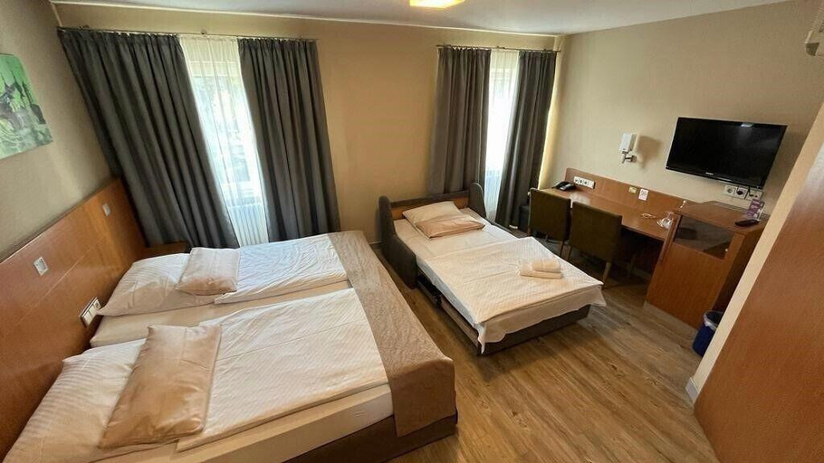 Bedroom 3, Hotel Lindleinsmuhle, Würzburg
