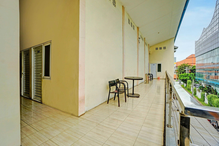 Terrace/patio 3, Inviting Standard DBL Stay W/wifi Parking Access, Surabaya