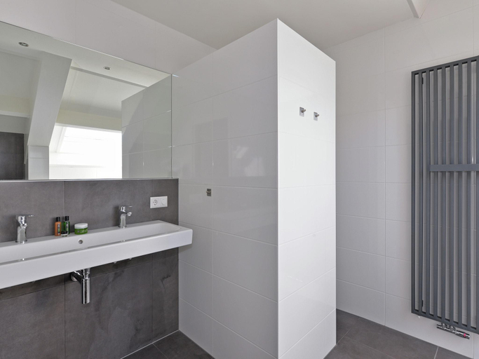 Bathroom 2, Modern Escape by the Marina, Noord-Beveland