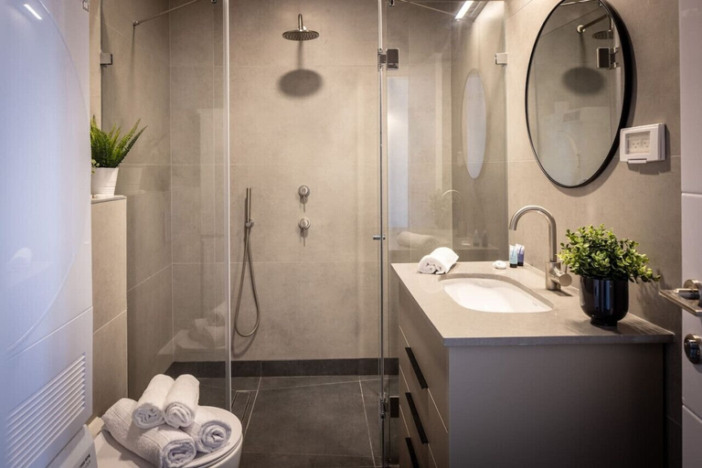 Bathroom 4, Old Charm & Modern Meets by Sea N' Rent