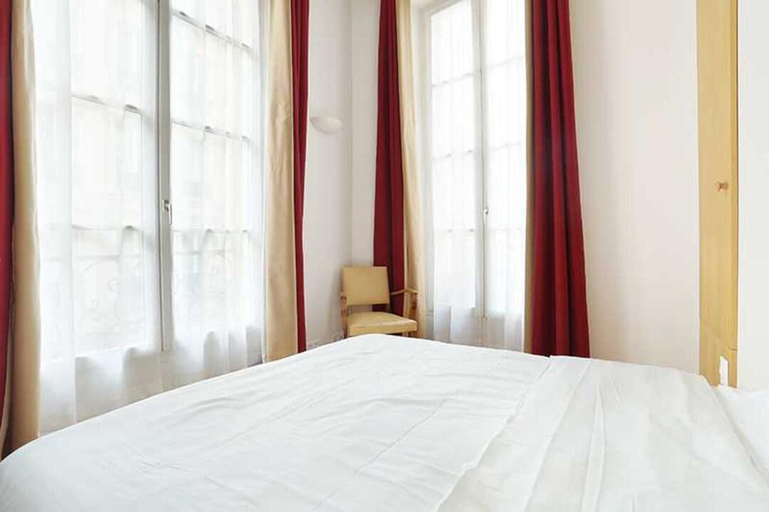 Bedroom 4, Charming Apartment - 1br/4p - Le Marais, Paris