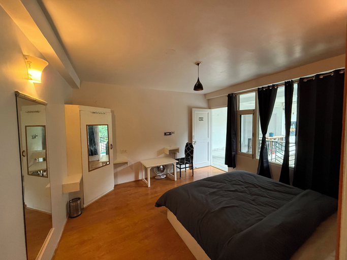 Room 3, Revivo The Confluenz, Kullu