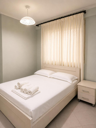 Bedroom 3, Ideal Holiday Apartments, Sarandës
