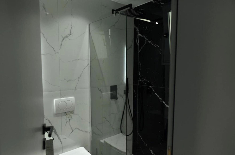 Bathroom 2, Grand Avelor Hotel, Vlorës