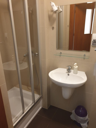 Bathroom 2, Zagajnik, Puck