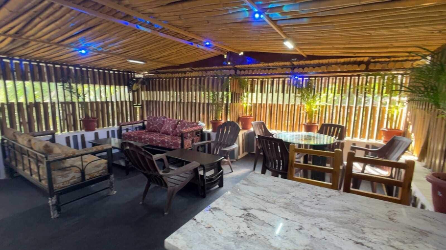 Outdoor dining 5, Thulasi My Village My Resort, Thanjavur