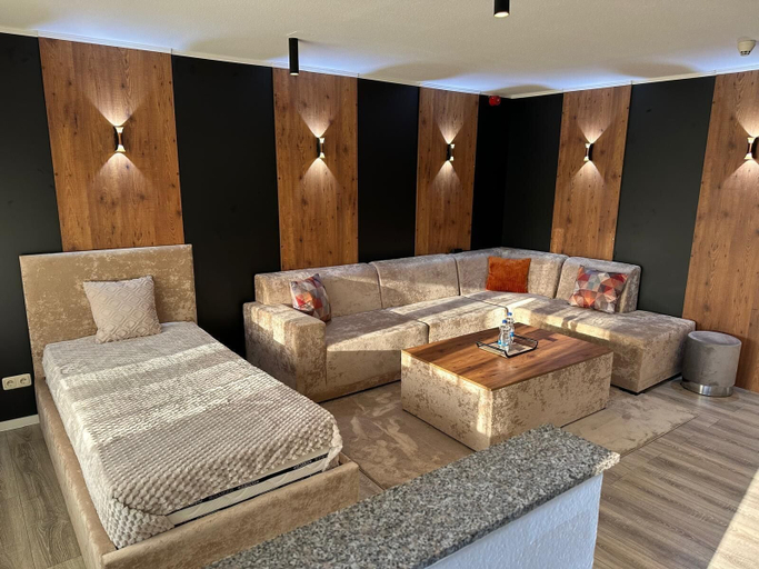 Lounge 5, Apartmenthaus Zeuthen 1, Dahme-Spreewald