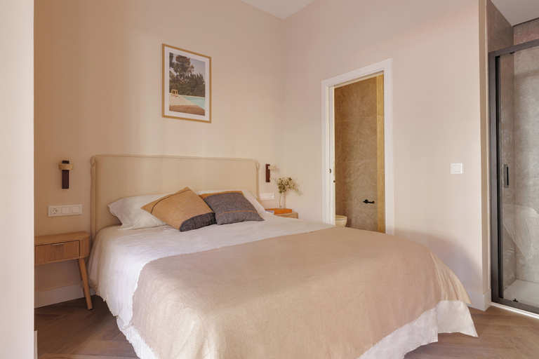 Room 4, MH Apartments Blasco Valencia, Valencia
