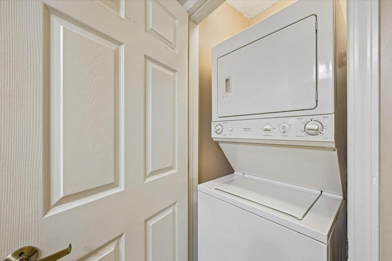 Interior 5, Baskins Creek 413, Sevier