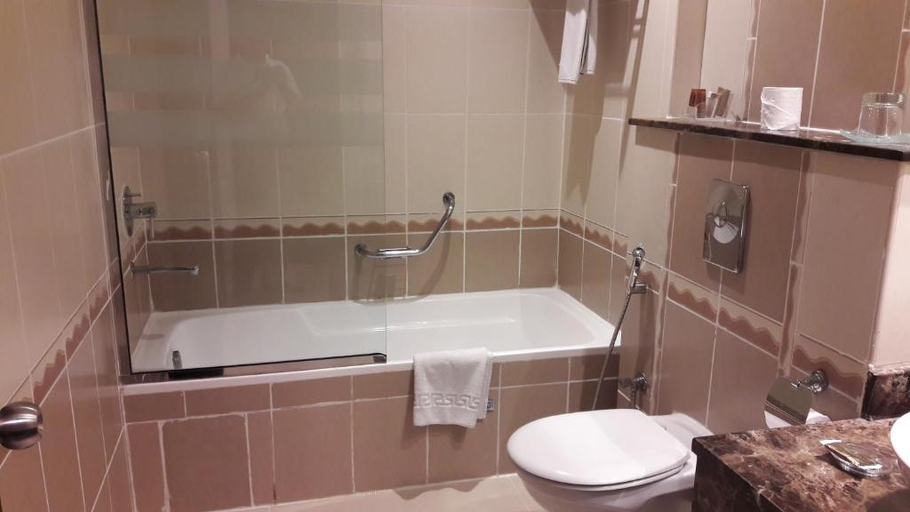 Bathroom 5, Landmark Hotel Riqqa, Dubai
