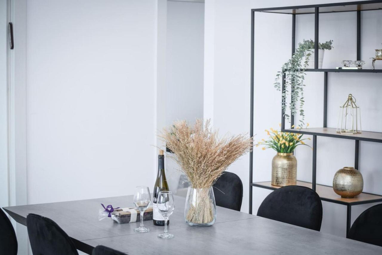 Others 5, Modern 4BR Garden Apartment with Private Balcony