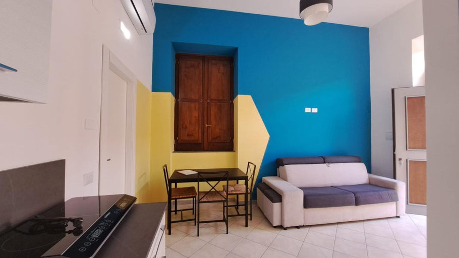 Others 2, Casa Cirillo, Napoli