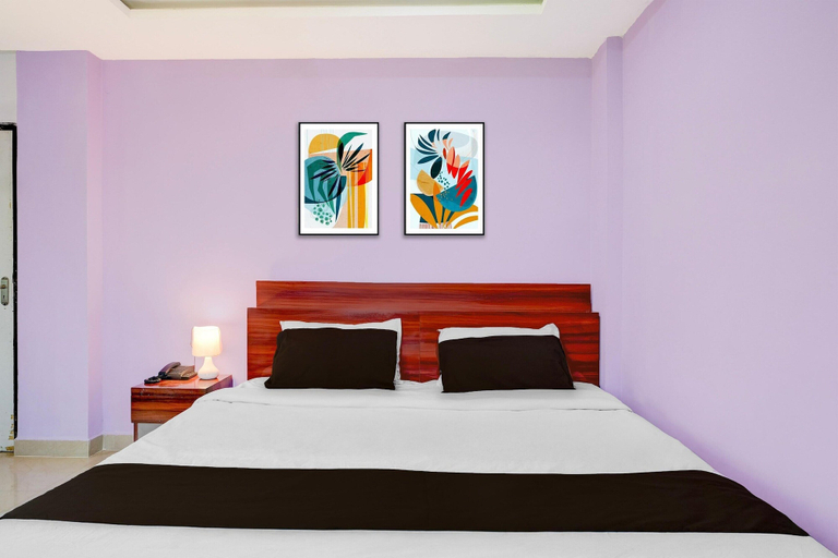 Room 3, Deluxe Lakhi Guest House, Kamrup