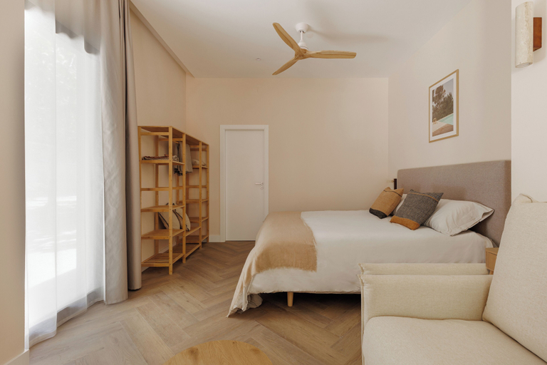 Room 5, MH Apartments Blasco Valencia, Valencia