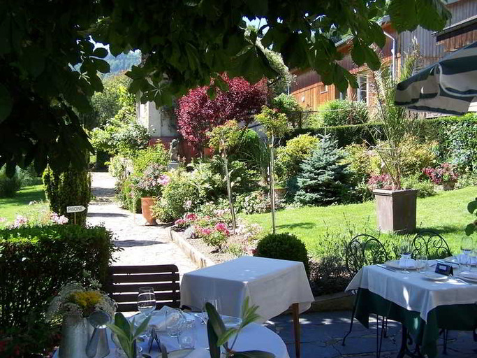 Terrace 2, Hotel Taillard, Doubs