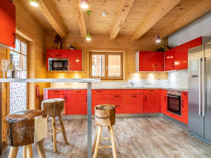 Kitchen, THE Lodge, Zell am See