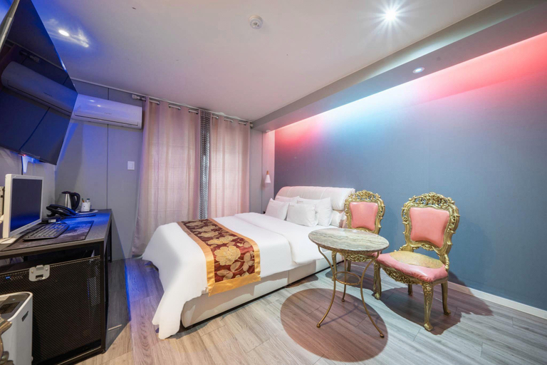 Bedroom 5, Gongju Q Hotel, Gongju