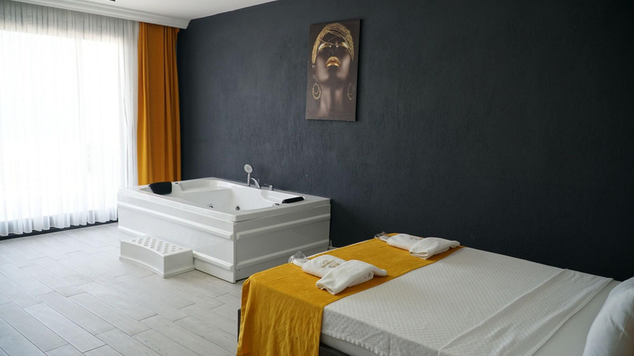 Bedroom 4, Lizbon Hotel, Güzelbahçe