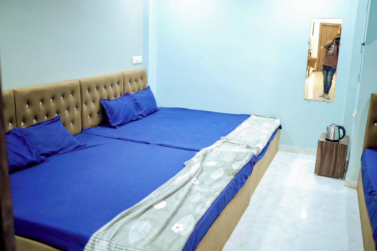 Bedroom 3, Hotel Shivganga, Ujjain